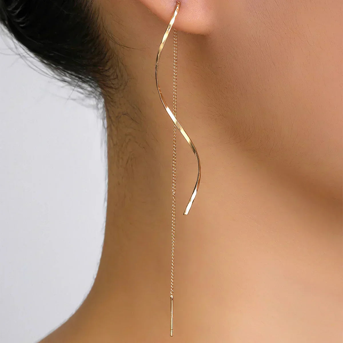 Talia | Long Earrings with Wavy Design