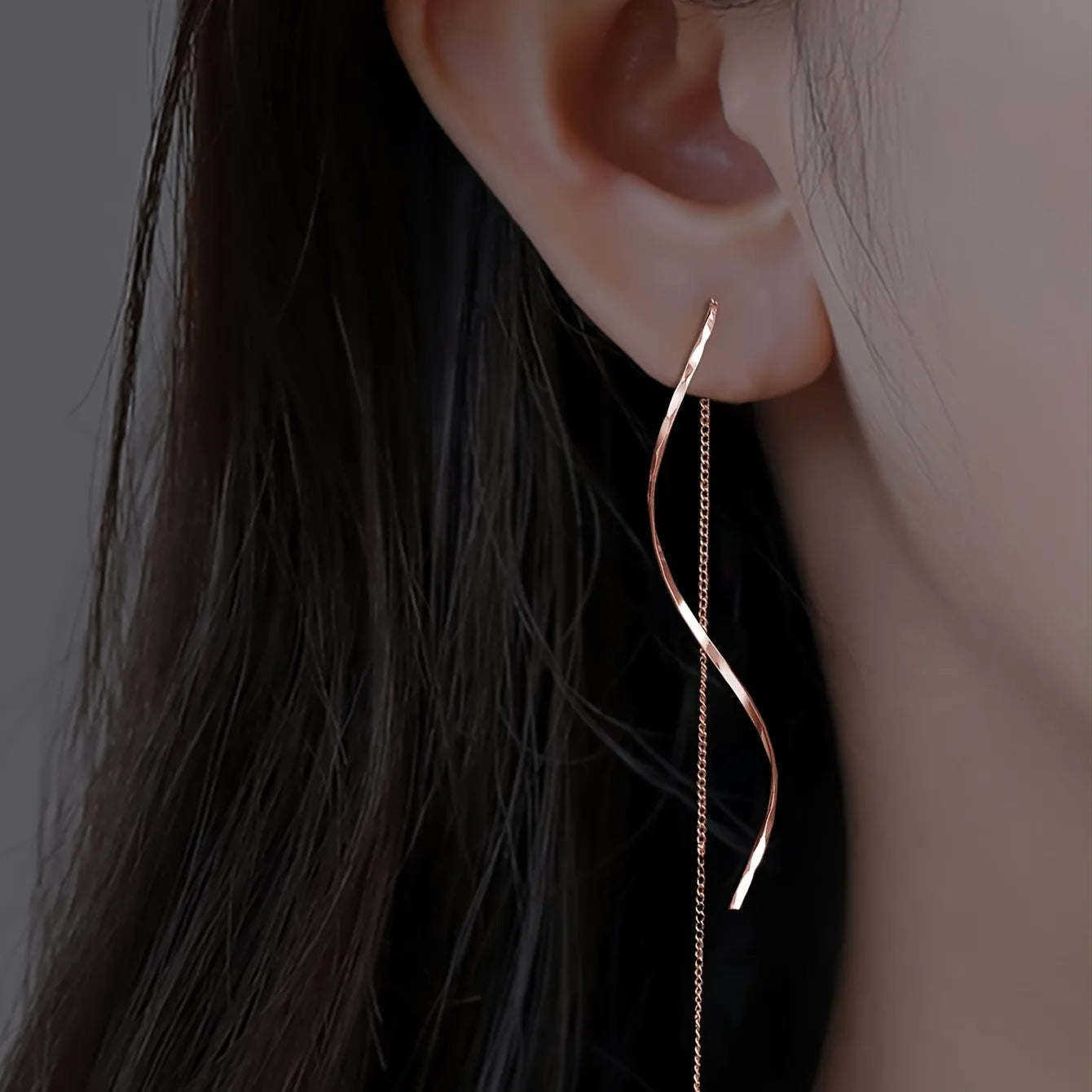 Talia | Long Earrings with Wavy Design