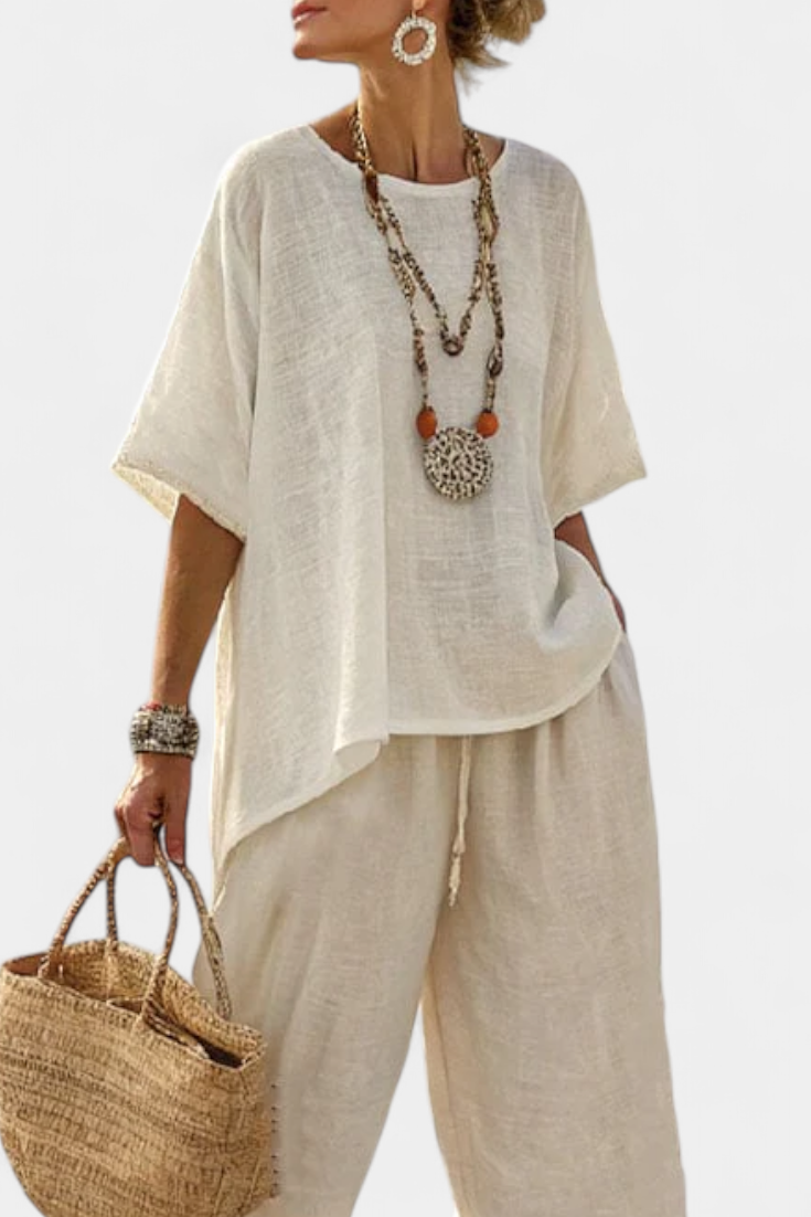 Talia | Comfortable Minimalist Raw Blouse & Wide-Leg Pants