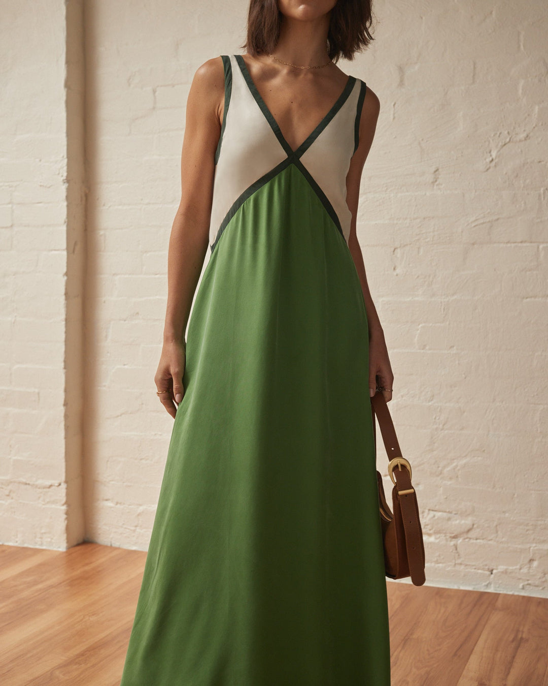 Talia | Lightweight V-Neck Maxi Dress