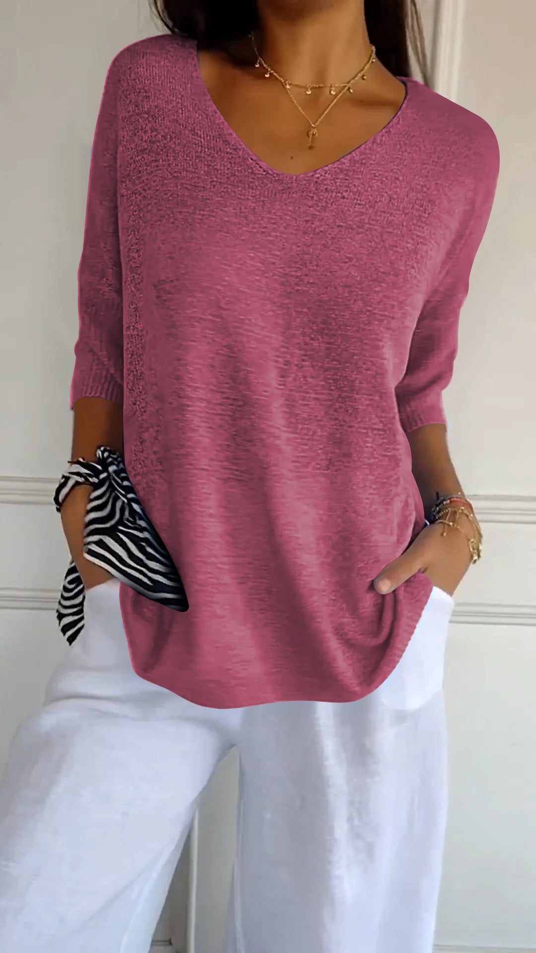 Talia | LILITH V-NECK KNIT TOP