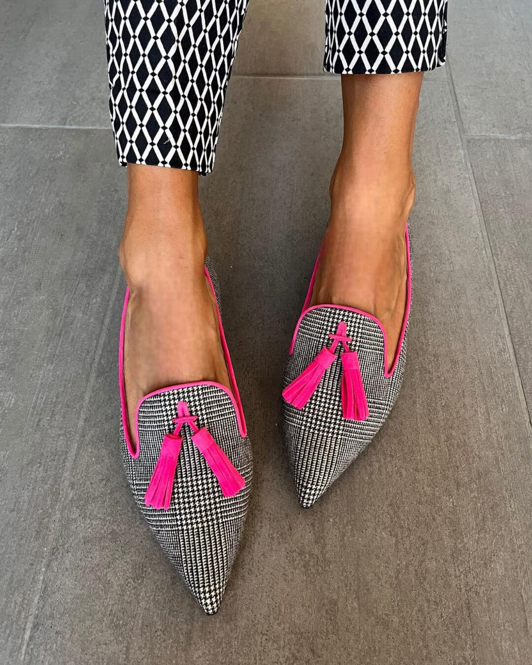 Talia | Pointed Loafer with Fluo Fringes