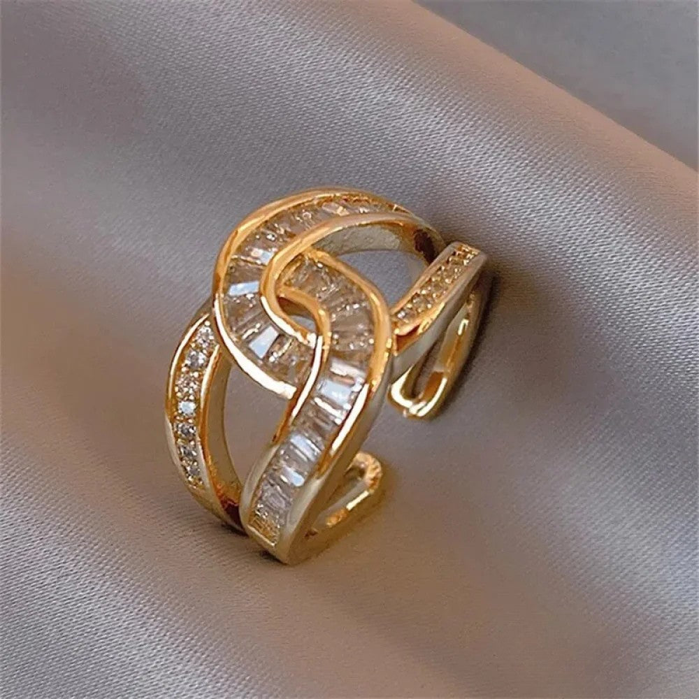 Talia | Elegant Knot Ring