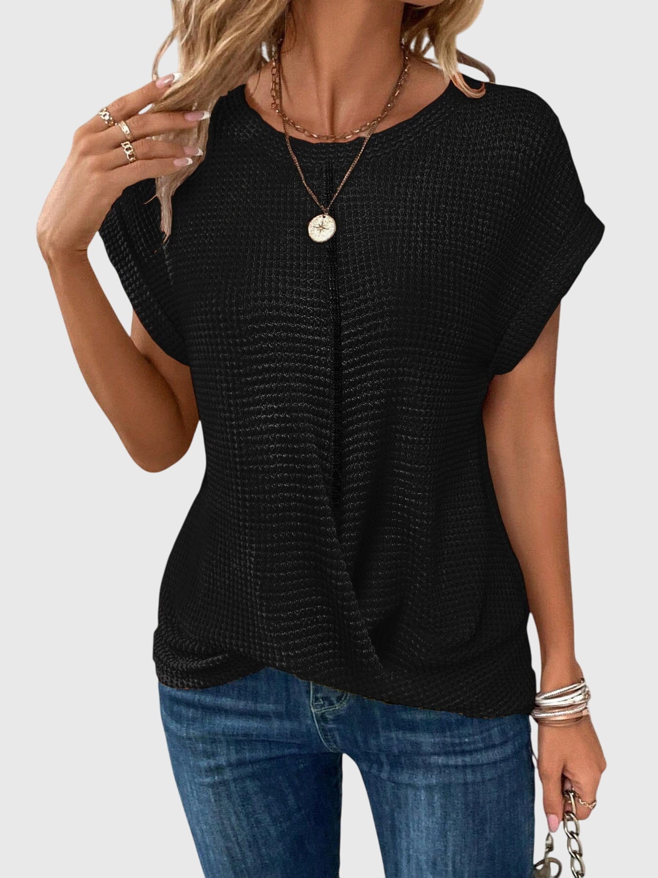 Talia | Elegant Blouse with Crew Neck