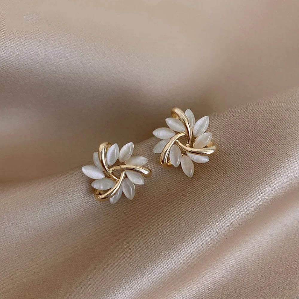 Talia | Elegant Gold Earrings with Exquisite Opal Flower Motifs
