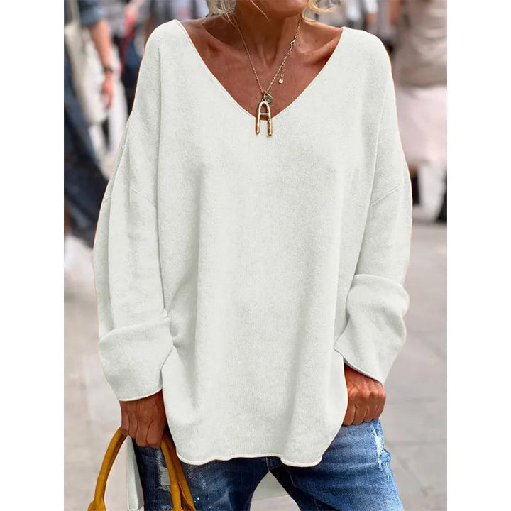 Talia | Casual Chic V-Neck Blouse