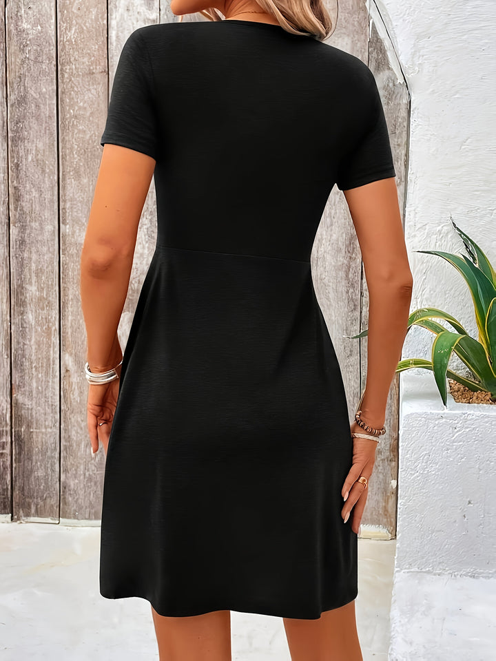 Talia | Chic Twist Front V-Neck Dress