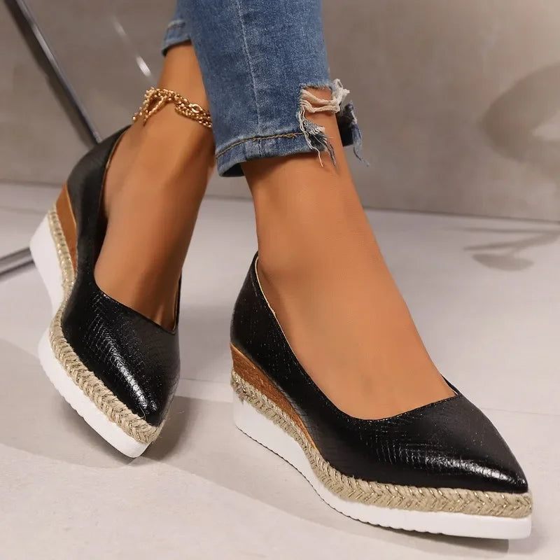 Talia | GLOSSY POINTED-TOE ORTHOPEDIC WEDGE HEELS