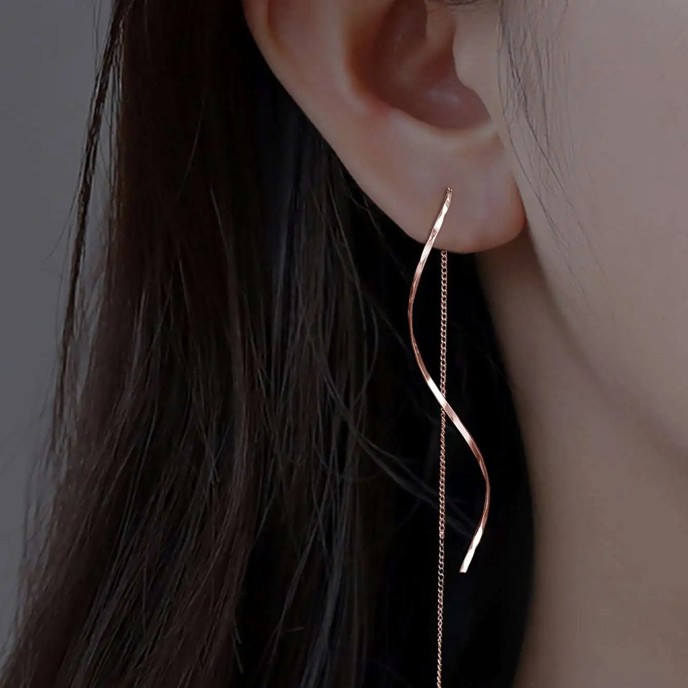 Talia | Long Earrings with Wavy Design