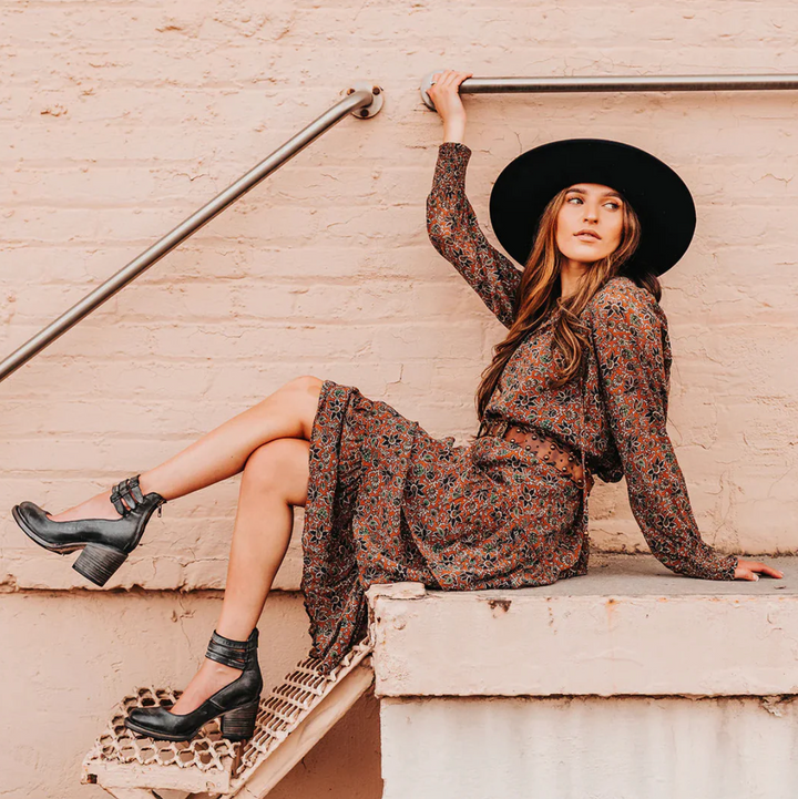 Talia | Vintage Elegance Leather Heels