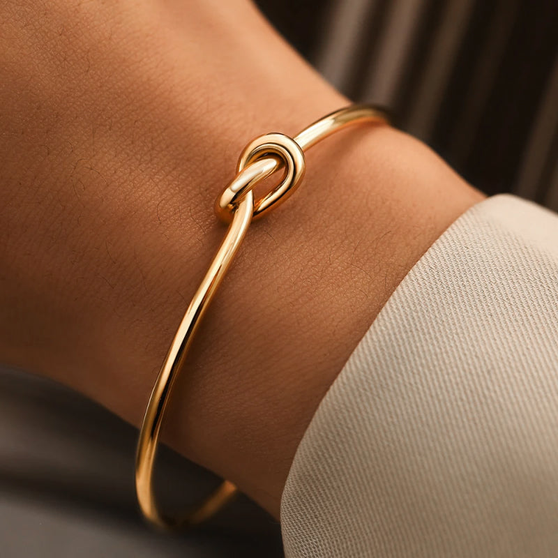 Talia | Adjustable Vintage Knot Bracelet