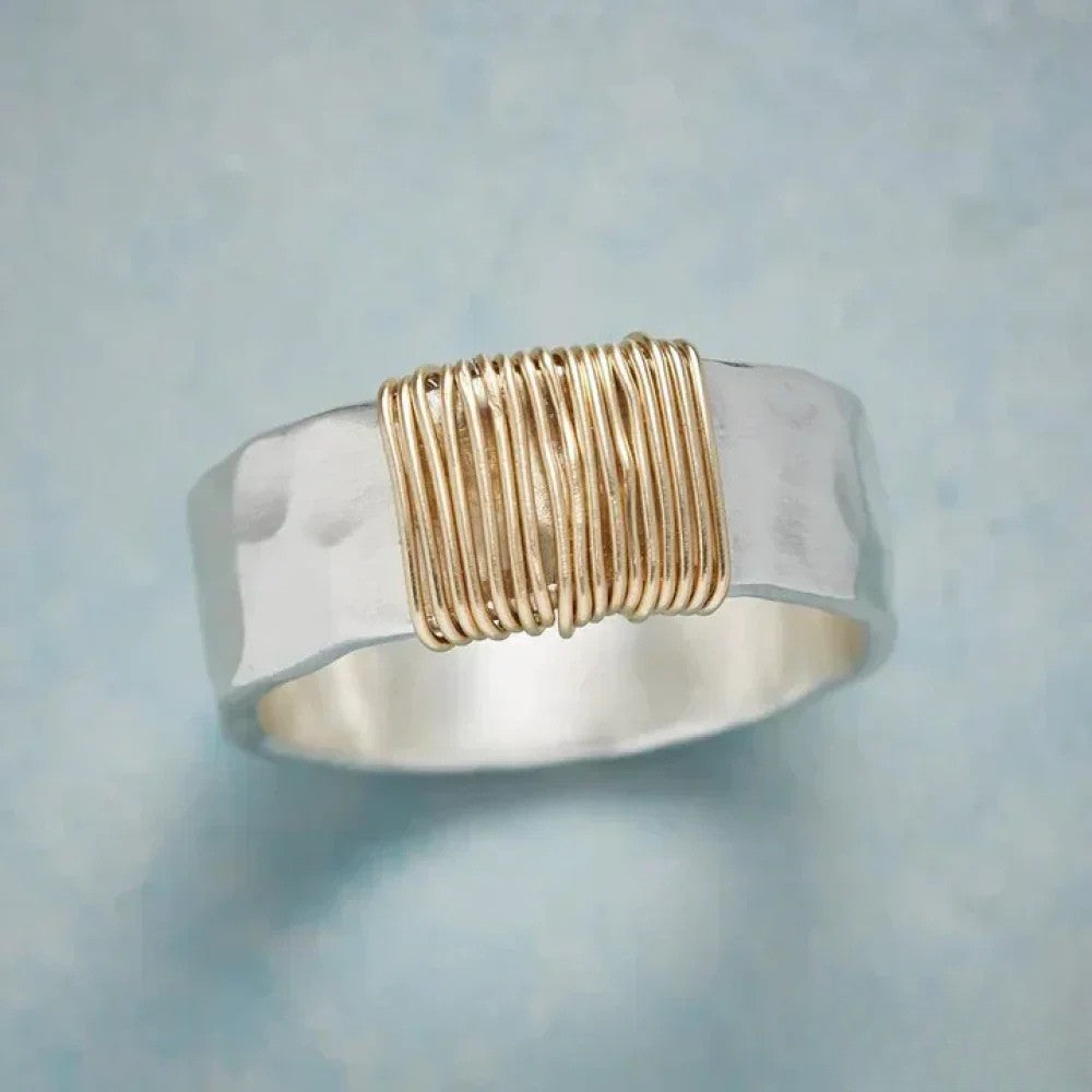 Talia | Vintage Silver Ring with Golden Threads