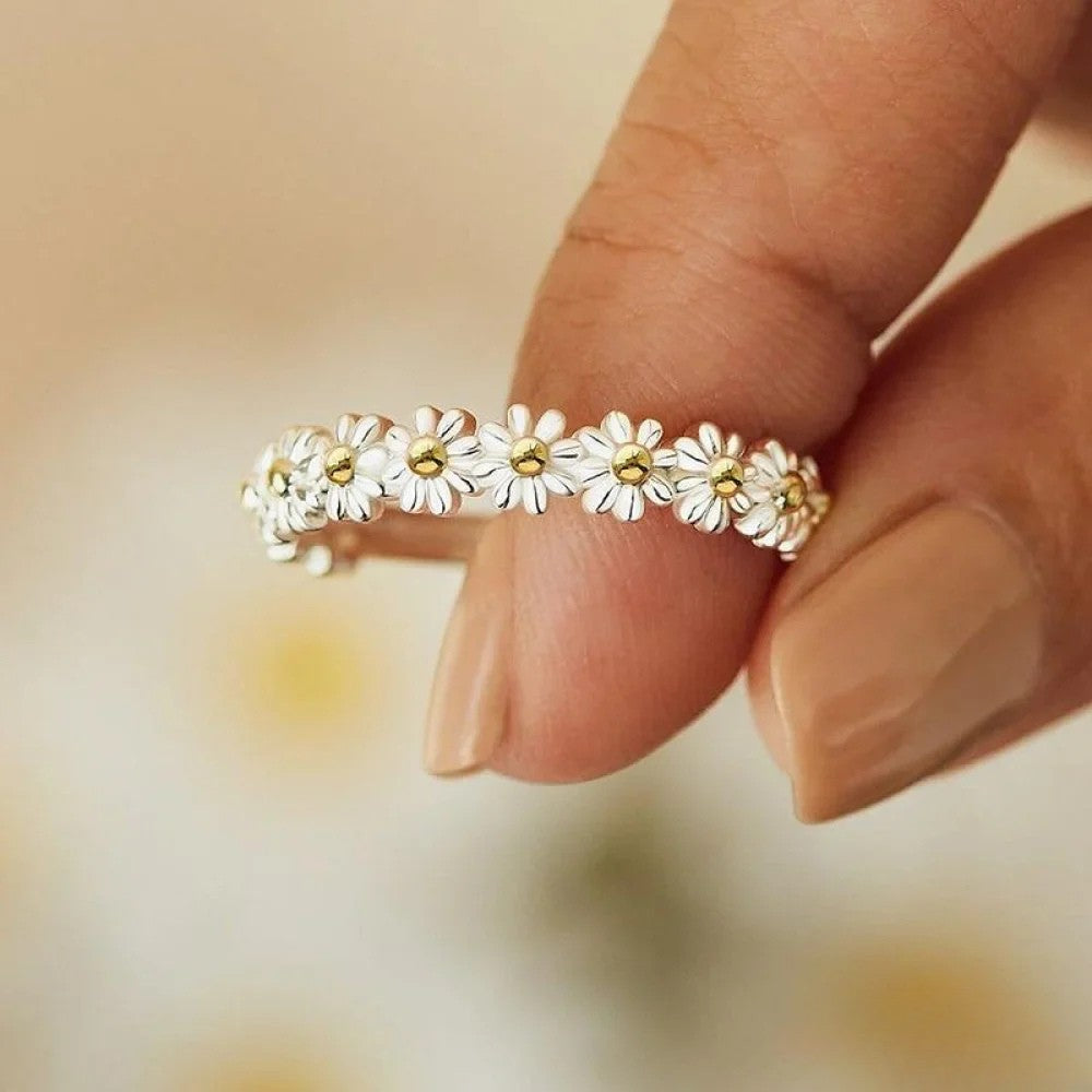 Talia | Adjustable Silver Ring with Hand-Painted Enamel Daisy
