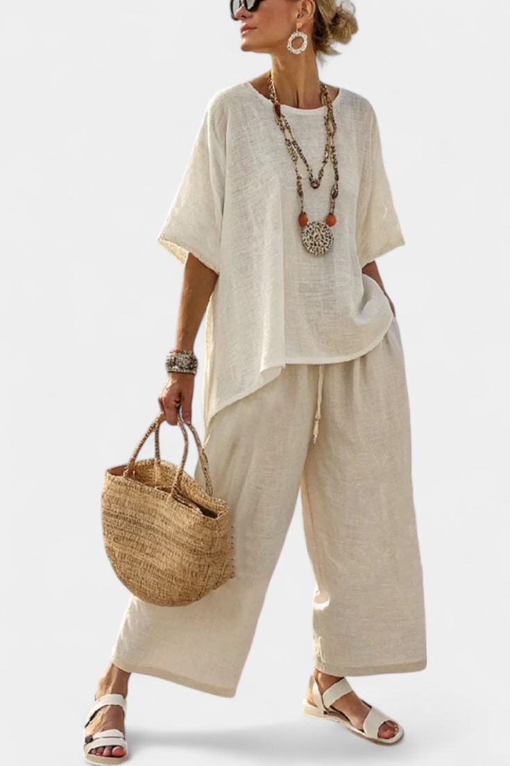 Talia | Comfortable Minimalist Raw Blouse & Wide-Leg Pants