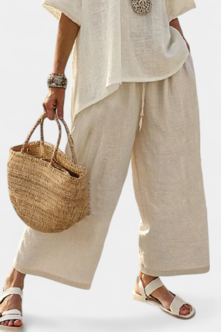 Talia | Comfortable Minimalist Raw Blouse & Wide-Leg Pants